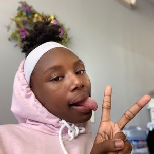 Meet your Posher, Harmony